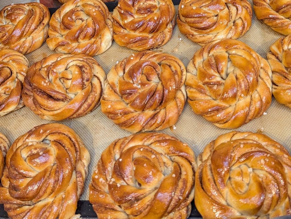 Cinnamon knot